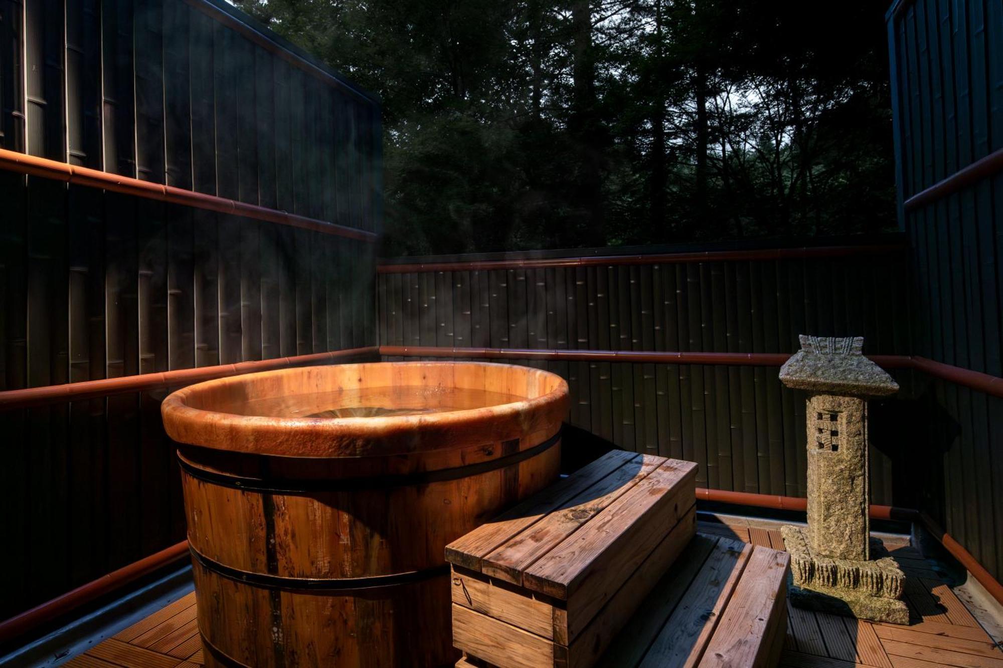 Bself Fuji Onsen Villa Fujiyoshida Eksteriør bilde